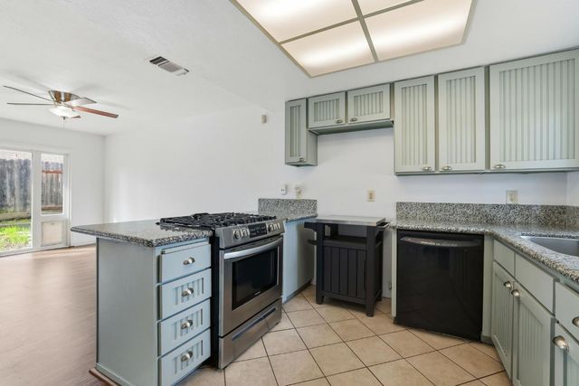 2617 Yuma Cir, Sacramento, CA 95827