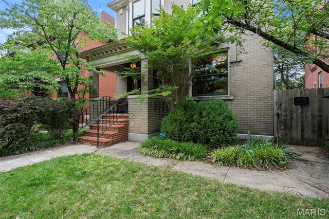 3655 Hartford Street, St Louis, MO 63116