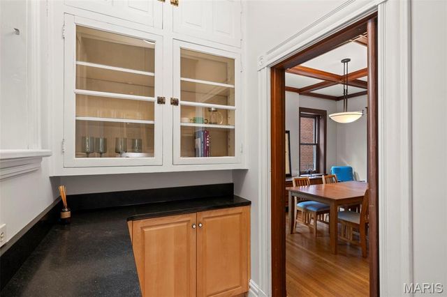 3655 Hartford Street, St Louis, MO 63116