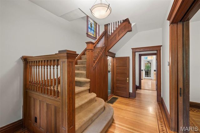 3655 Hartford Street, St Louis, MO 63116