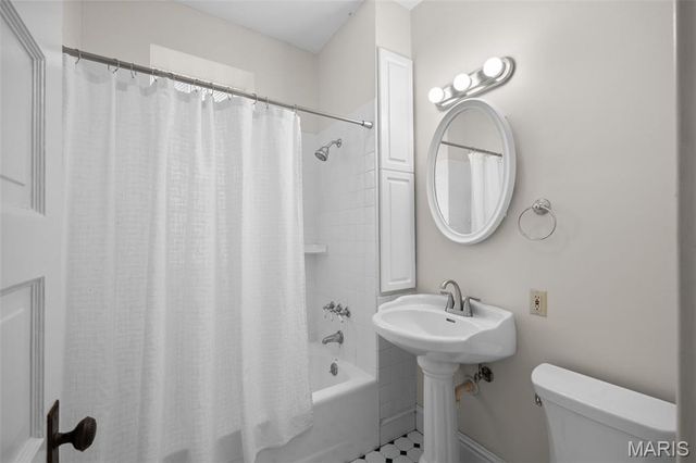 3655 Hartford Street, St Louis, MO 63116