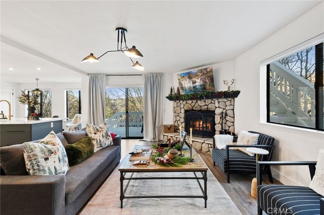 30260 Gremlin Court, Running Springs, CA 92382