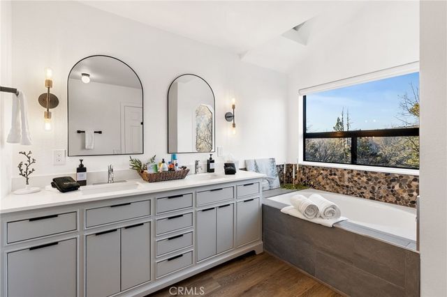 30260 Gremlin Court, Running Springs, CA 92382