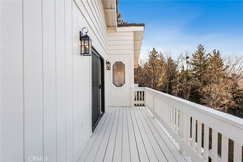 Image 33 of property listing at 30260 Gremlin Court, Running Springs, CA 92382