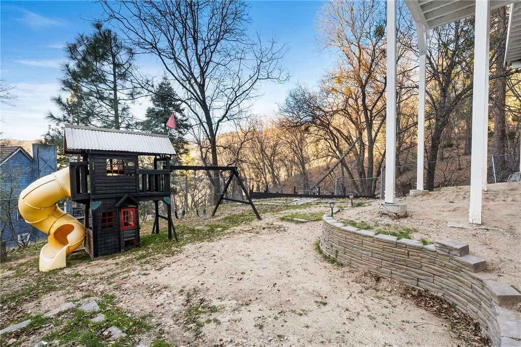 Image 49 of property listing at 30260 Gremlin Court, Running Springs, CA 92382