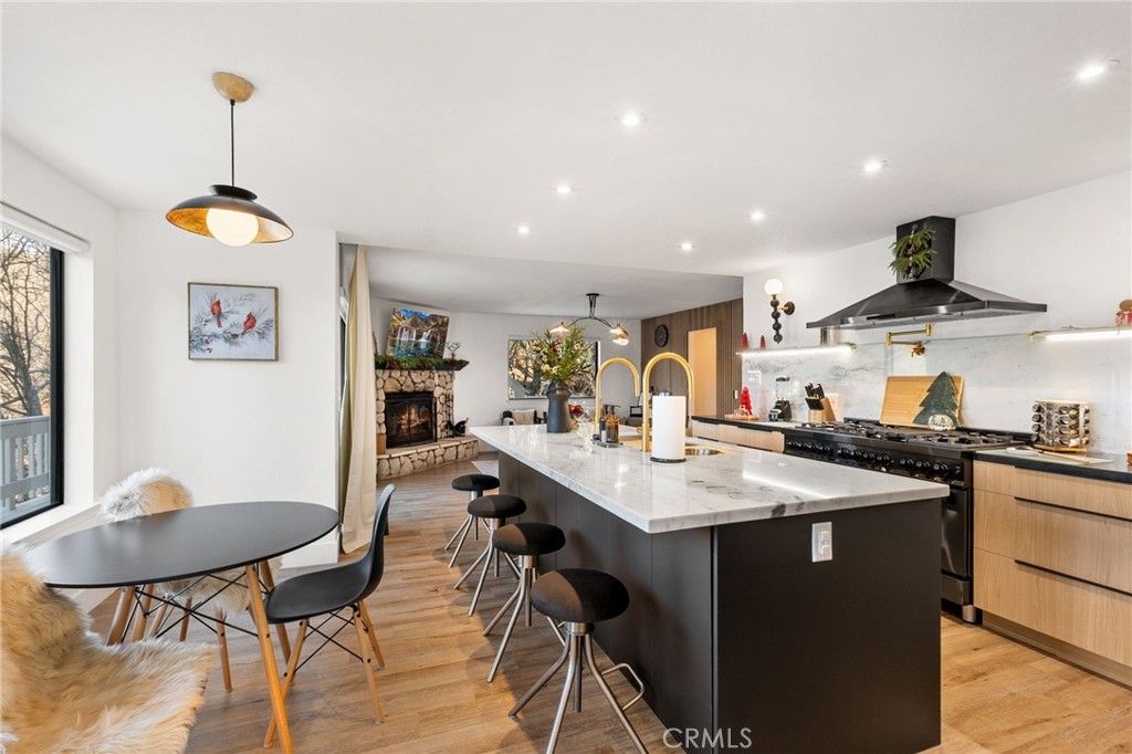 Image 9 of property listing at 30260 Gremlin Court, Running Springs, CA 92382