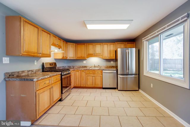 2914 SANDWICH DR, Waldorf, MD 20601