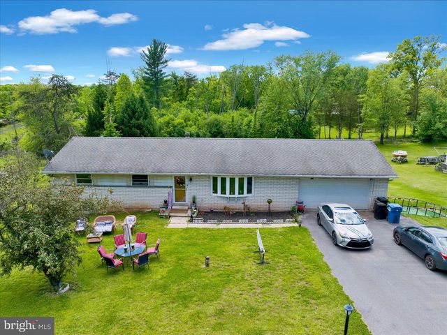 88 SPRUCE AVE, Birdsboro, PA 19508