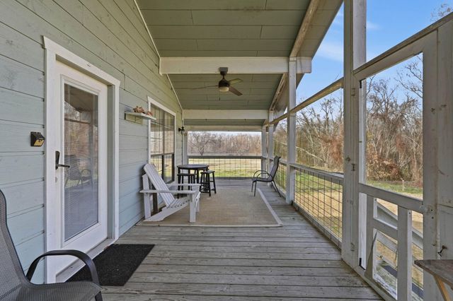 360 S Lakeside Drive, Huntsville, TX 77320