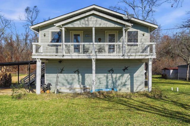 360 S Lakeside Drive, Huntsville, TX 77320
