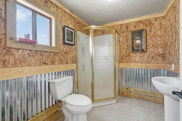 360 S Lakeside Drive, Huntsville, TX 77320