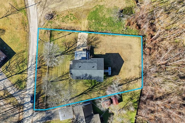 360 S Lakeside Drive, Huntsville, TX 77320