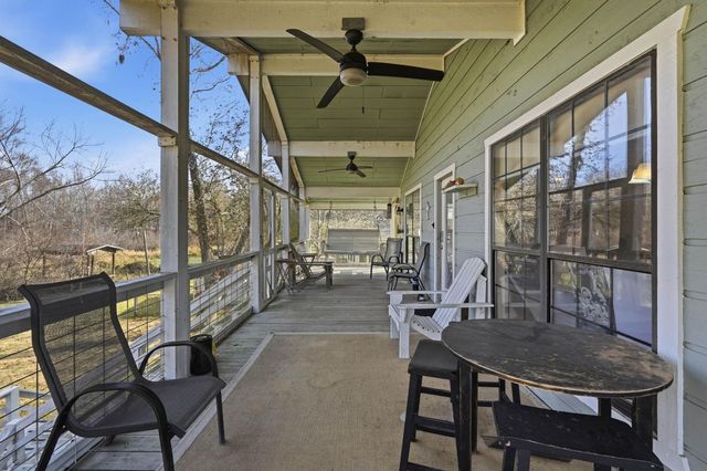 360 S Lakeside Drive, Huntsville, TX 77320