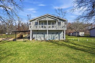 360 S Lakeside Drive, Huntsville, TX 77320