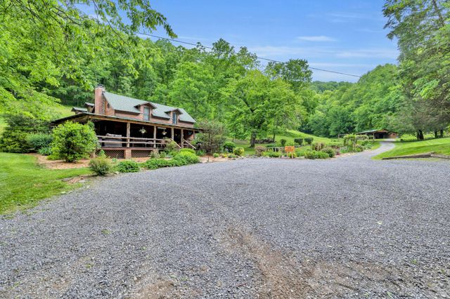 28 Bussell Ln, Gordonsville, TN 38563