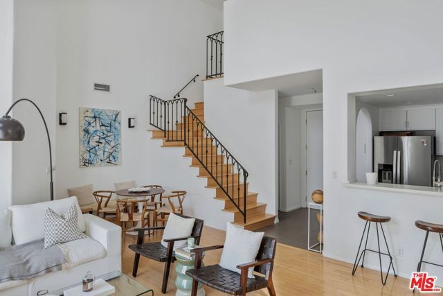930 N Doheny Drive 305, West Hollywood, CA 90069