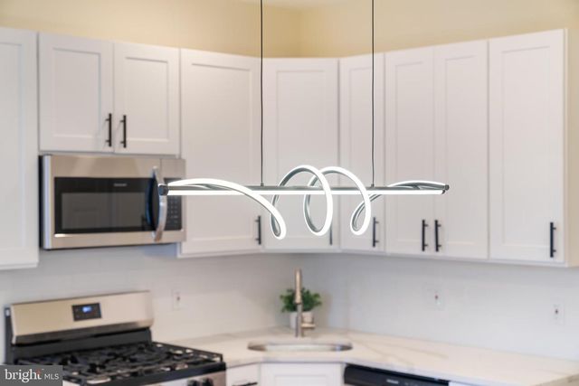 530 ARTHUR ST, Philadelphia, PA 19111