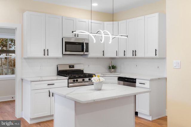 530 ARTHUR ST, Philadelphia, PA 19111