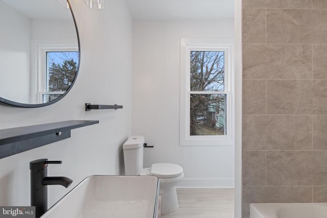 530 ARTHUR ST, Philadelphia, PA 19111