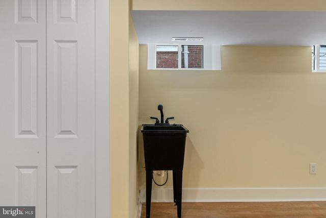 530 ARTHUR ST, Philadelphia, PA 19111