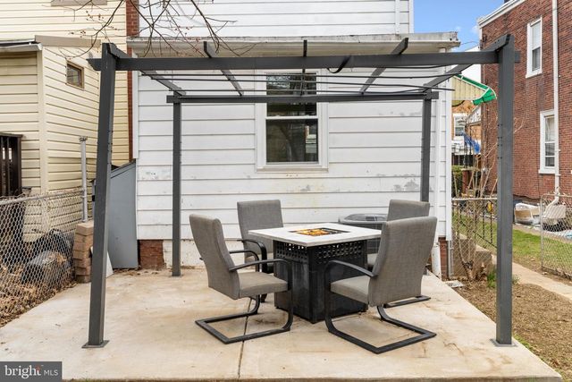 530 ARTHUR ST, Philadelphia, PA 19111