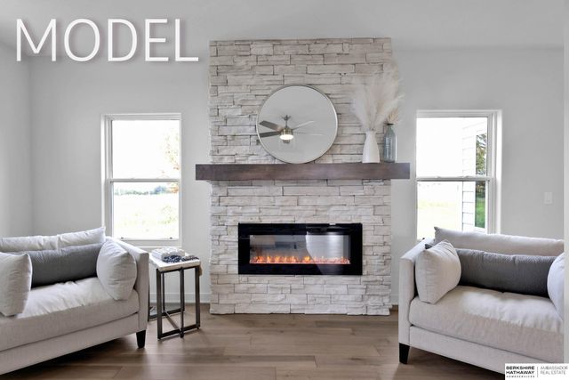 5417 N 191st Street, Elkhorn, NE 68022