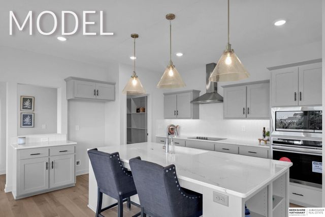 5417 N 191st Street, Elkhorn, NE 68022