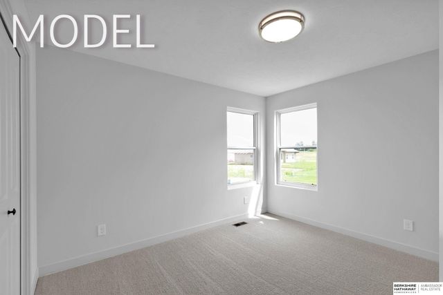 5417 N 191st Street, Elkhorn, NE 68022