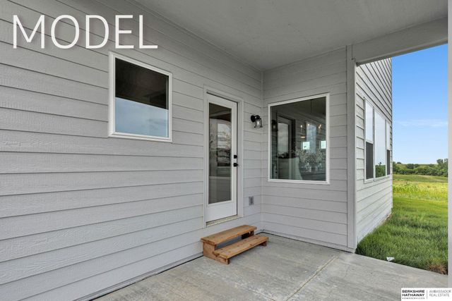 5417 N 191st Street, Elkhorn, NE 68022