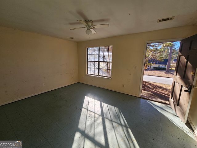 743 Summer Chase Drive, Jonesboro, GA 30238