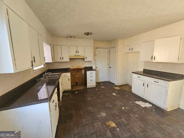 743 Summer Chase Drive, Jonesboro, GA 30238