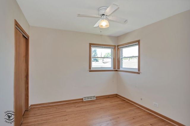 5532 Oak Center Drive, Oak Lawn, IL 60453