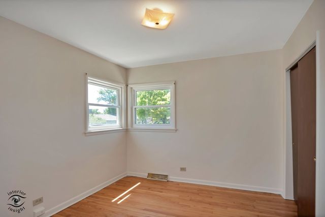 5532 Oak Center Drive, Oak Lawn, IL 60453