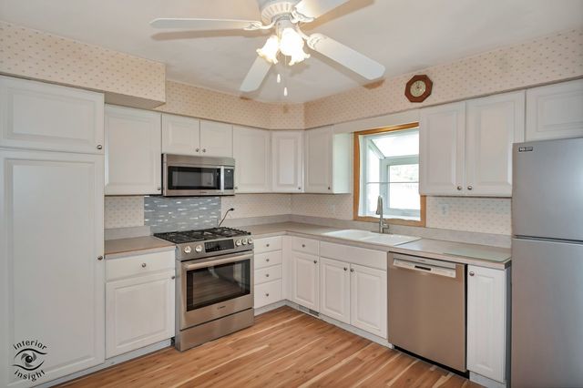5532 Oak Center Drive, Oak Lawn, IL 60453