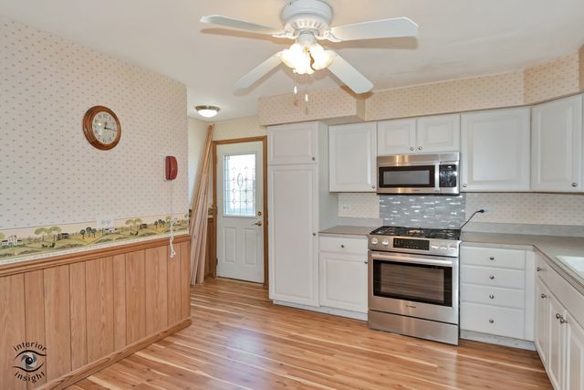 5532 Oak Center Drive, Oak Lawn, IL 60453