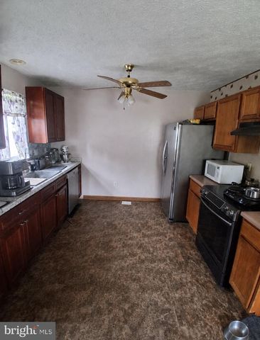 9804 MOHAWK DR, King George, VA 22485