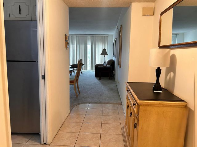 2851 S Palm Aire Drive 405, Pompano Beach, FL 33069