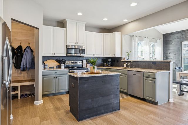 140 Hackney Ln, Gallatin, TN 37066