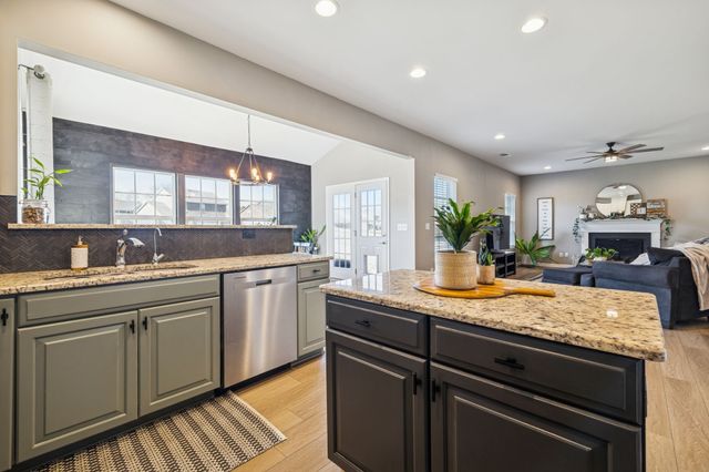 140 Hackney Ln, Gallatin, TN 37066