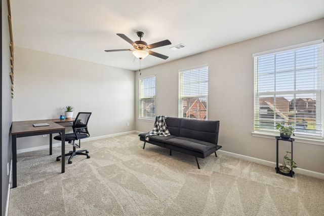 140 Hackney Ln, Gallatin, TN 37066