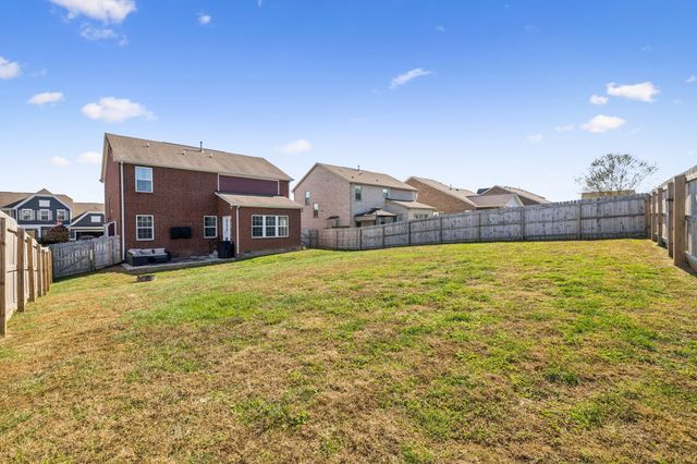 140 Hackney Ln, Gallatin, TN 37066