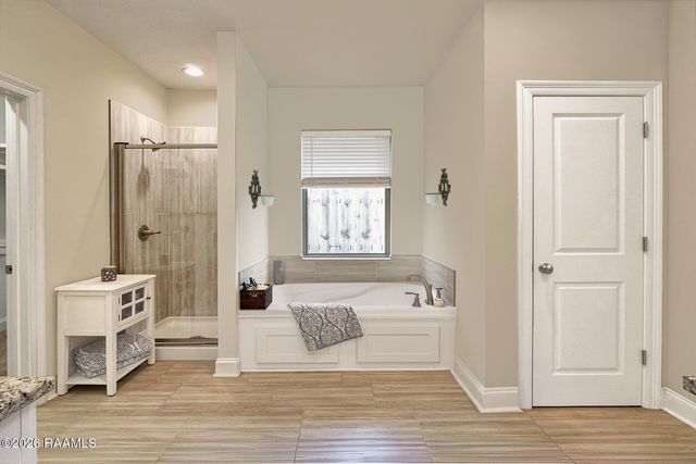 106 Lukes Hollow Lane, Lafayette, LA 70508