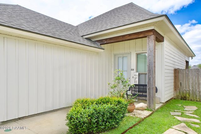 106 Lukes Hollow Lane, Lafayette, LA 70508