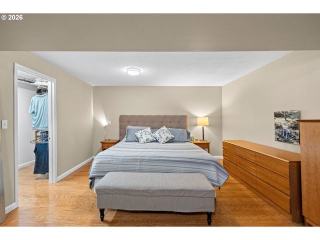 5676 Se HILLWOOD Cir, Milwaukie, OR 97267