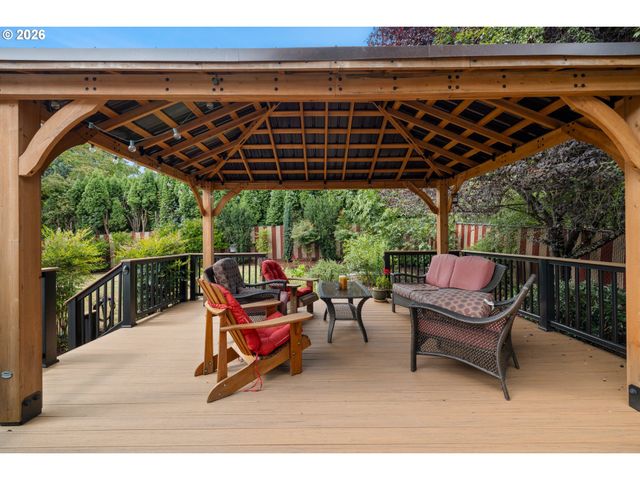 5676 Se HILLWOOD Cir, Milwaukie, OR 97267