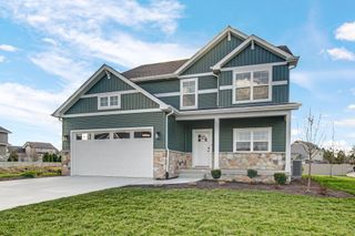 2101 Redwood Lane, Chesterton, IN 46304
