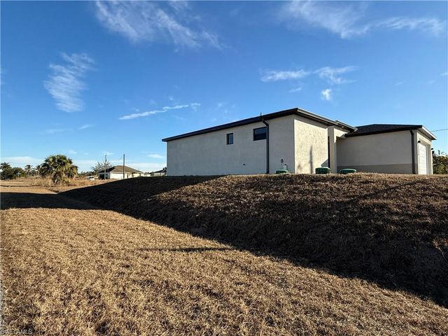 2618 69th ST W, Lehigh Acres, FL 33971