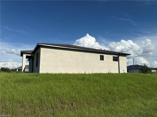 2618 69th ST W, Lehigh Acres, FL 33971