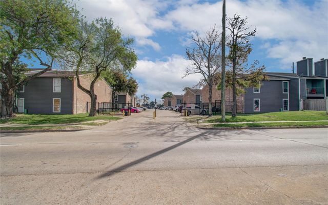 8034 Antoine Drive 223, Houston, TX 77088