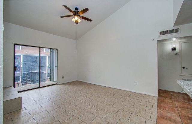 8034 Antoine Drive 223, Houston, TX 77088